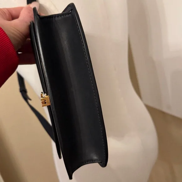 THE ROW sofia e/w crossbody bag black leather and suede - Picture 6 of 13